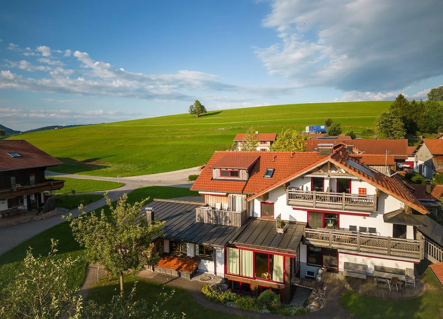 Best Butler: Studio Apartment *Balkon*Kueche*Parken Hopferau Germany